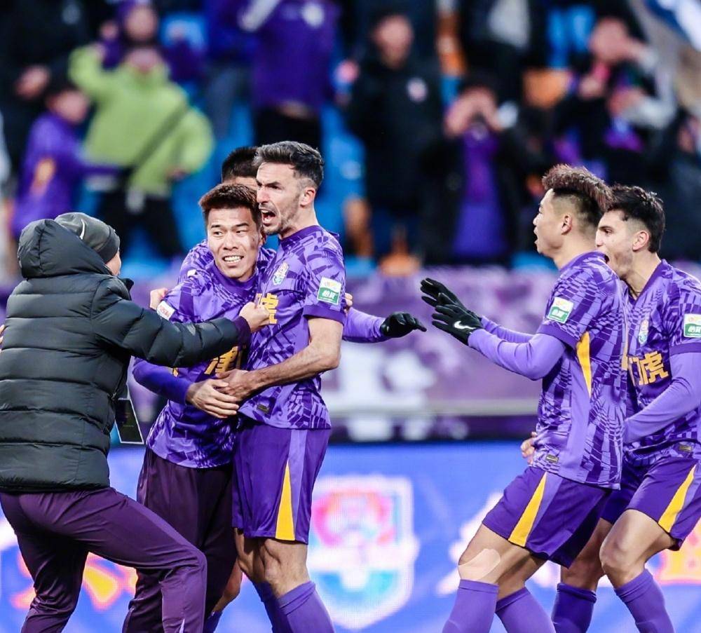 以青少年与 以青少年与